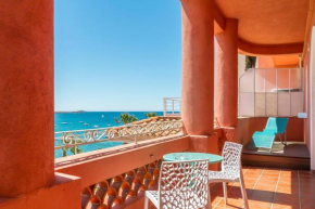  Les Galets Hôtel et B&B  Бандоль